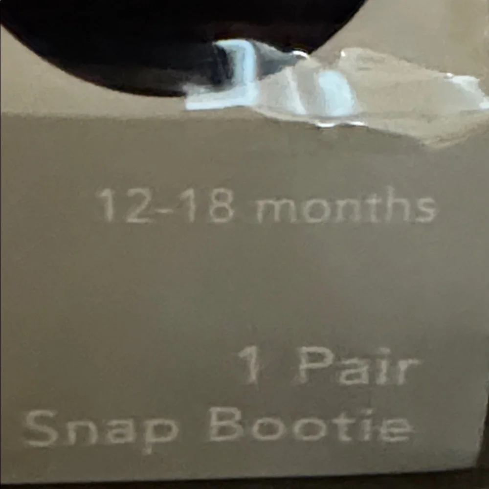 NEW IN PACKAGE Robeez Dark Blue Snap Booties-size 12–18 months